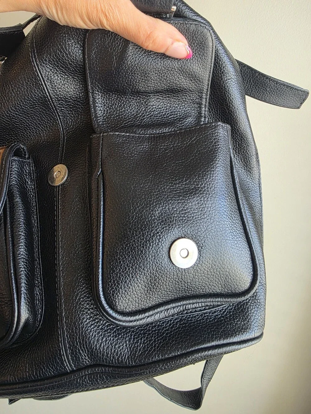 ✨ NWT Two Pretty Handcrafted Full Grain Leather Convertible Backpack ✨